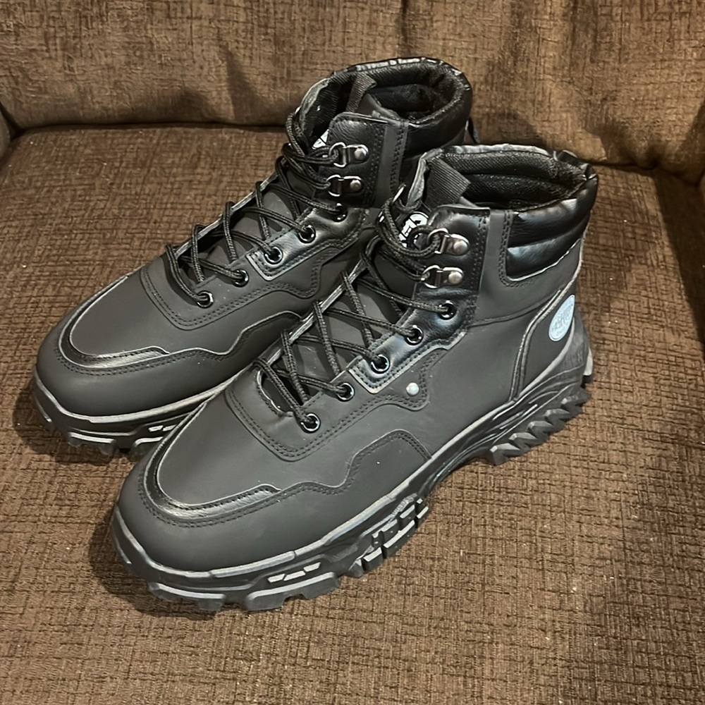 Black Men's Hiking Boots - Picture 3 of 8